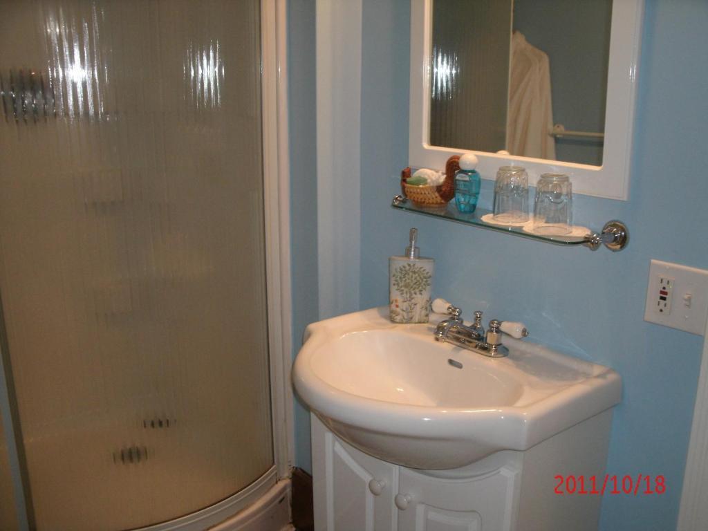 Ici Et Maintenant Bed & Breakfast Magog Room photo